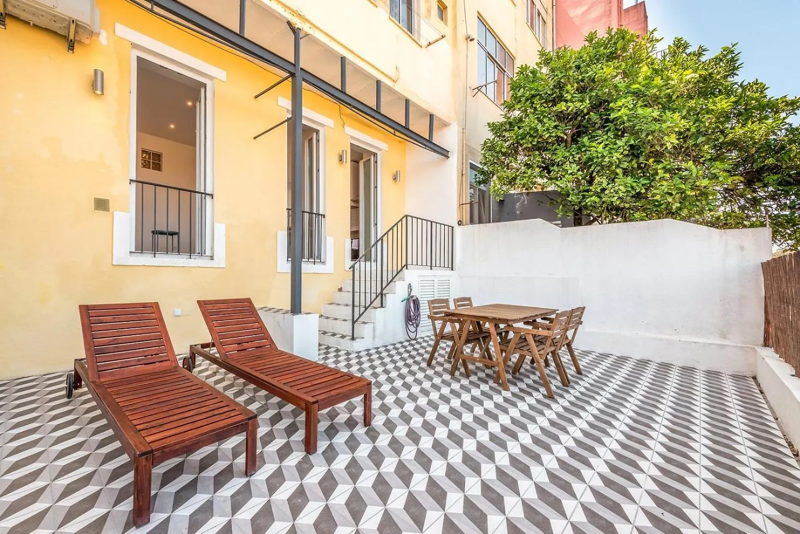 Guestready - Mosaic Terrace Daire Lisboa